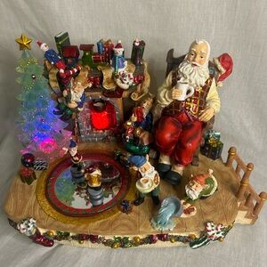 Christmas Collection Fibre Optic Santa Workshop Lighted Holiday Scene